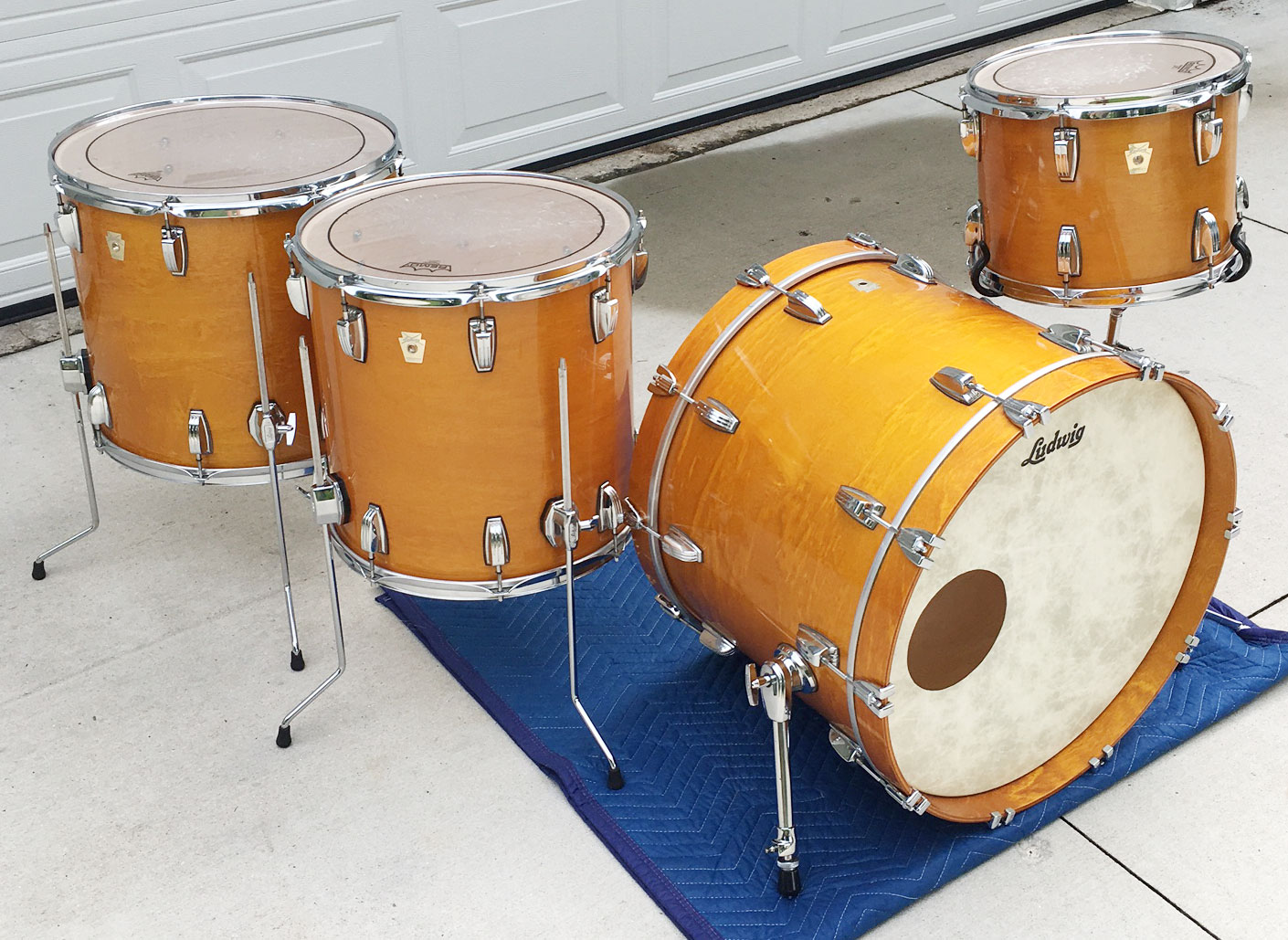 Custom Order 2006 Ludwig Classic Maples 13/16/18/22 in Gold Lacquer